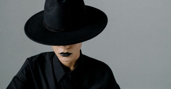 8 Lipstick Looks Men Aren’t Fans Of—But Won’t Admit