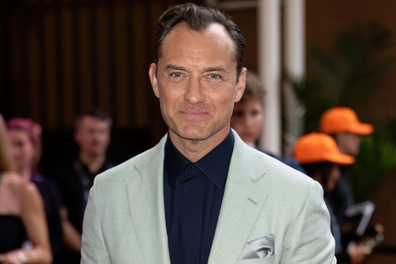 Jude Law – Styling Through a Receding Hairline