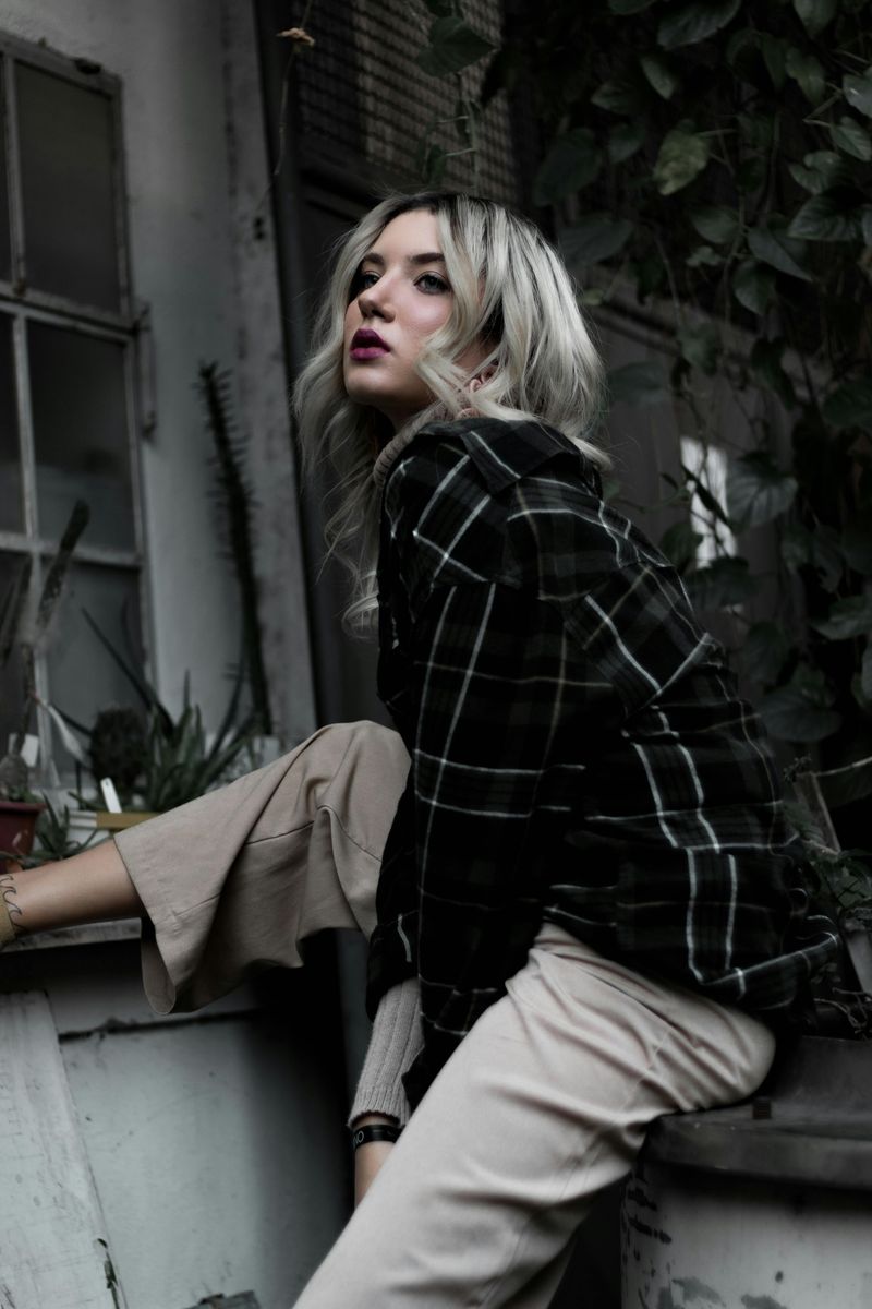 Half-Tuck or Uneven Styling for That Carefree Feel