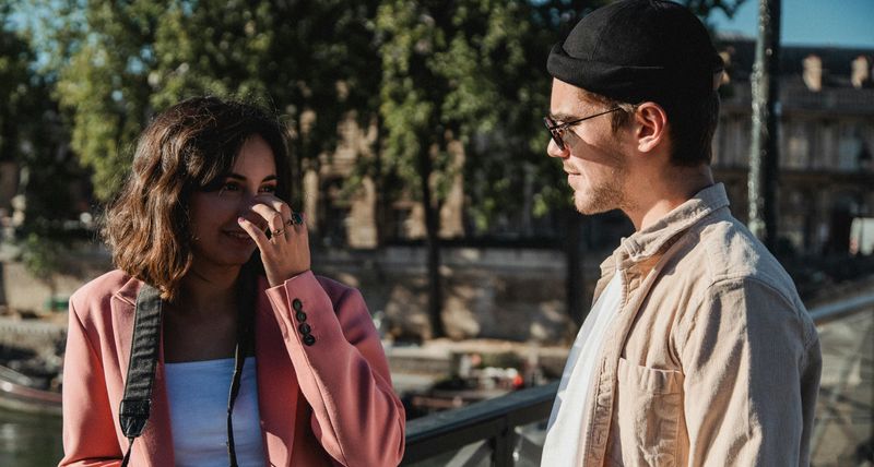 He Delays Pulling Away From Conversations