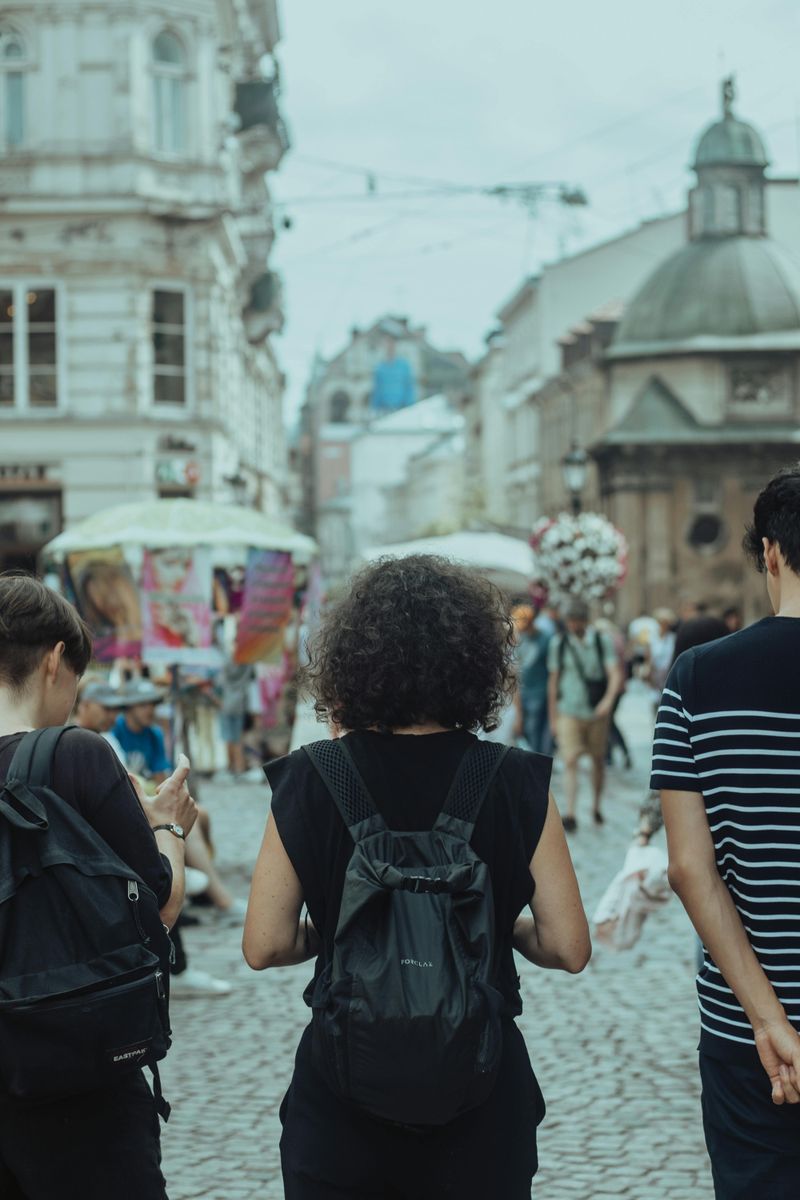 Ignoring Pickpocket Risks When Choosing Bags and Clothing