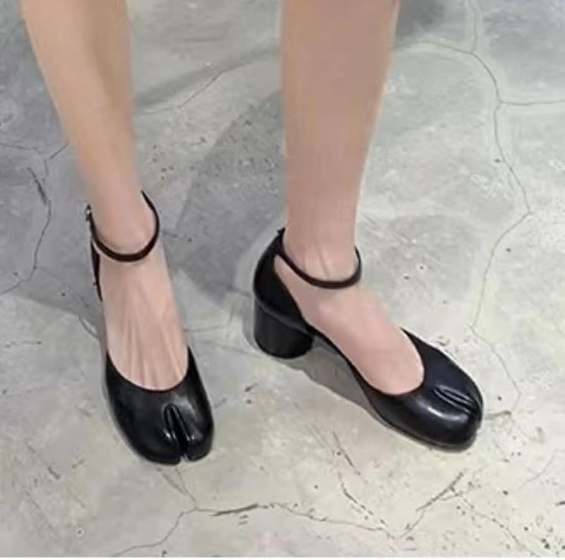 Maison Margiela Tabi Mary Jane Pumps