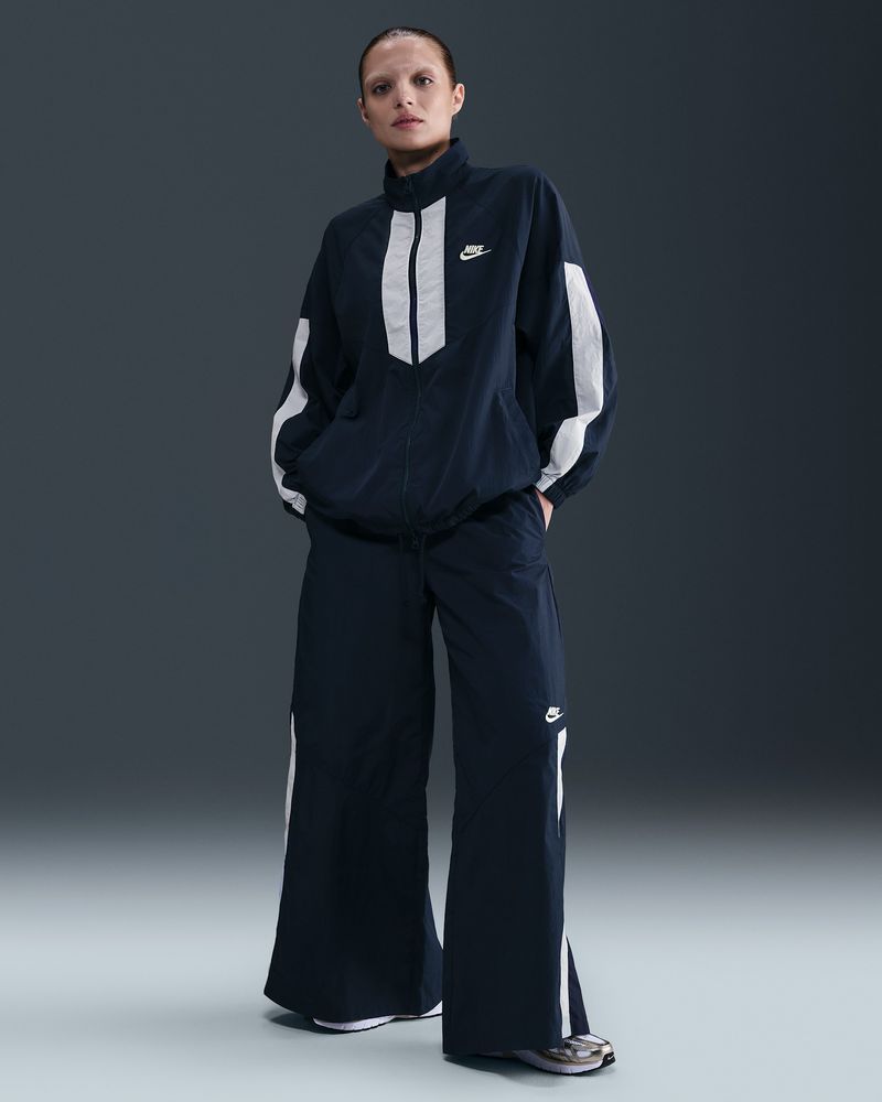 Nike Sportswear Essential Woven High-Rise Track Pants