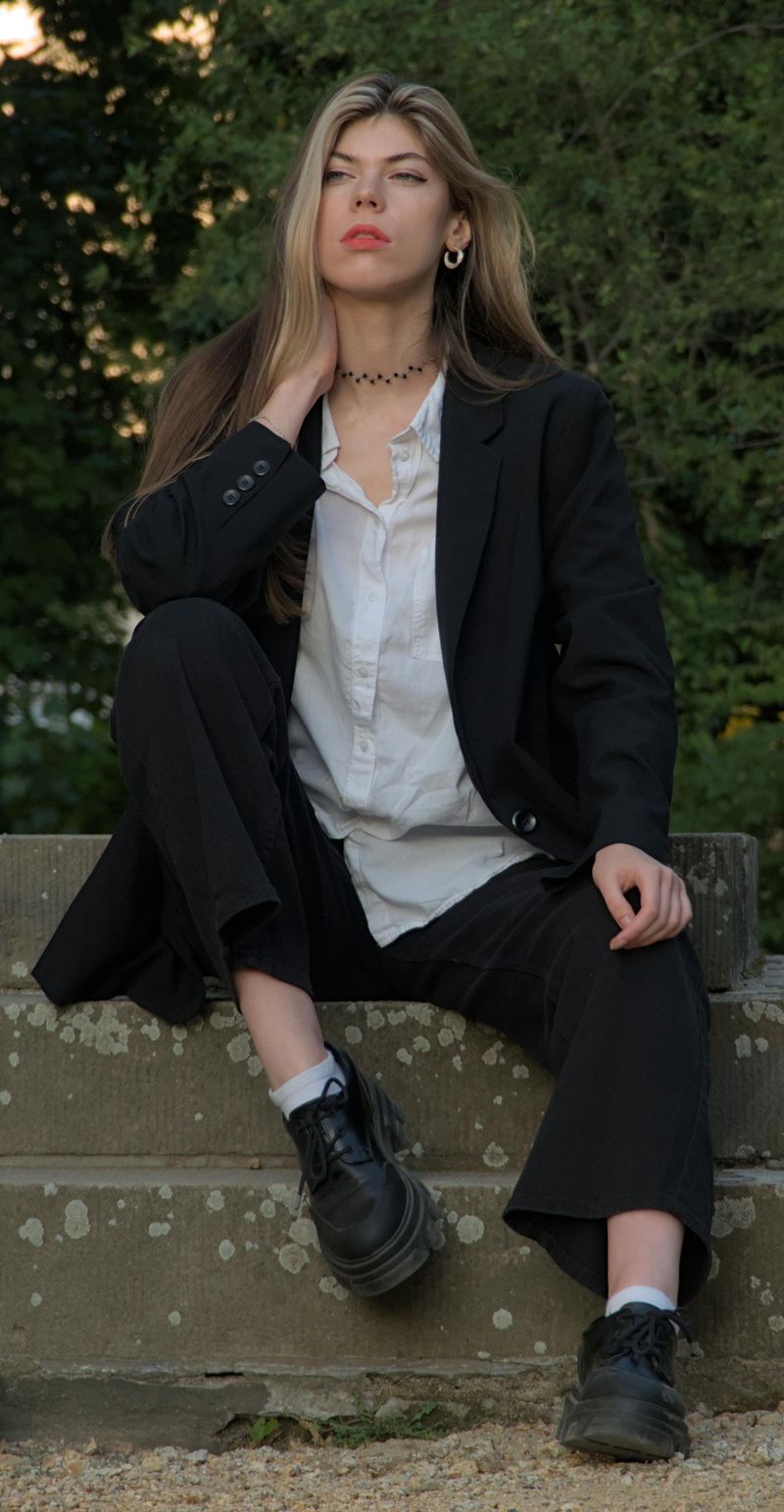 Nonchalance in Dress (Even in Formal Contexts)
