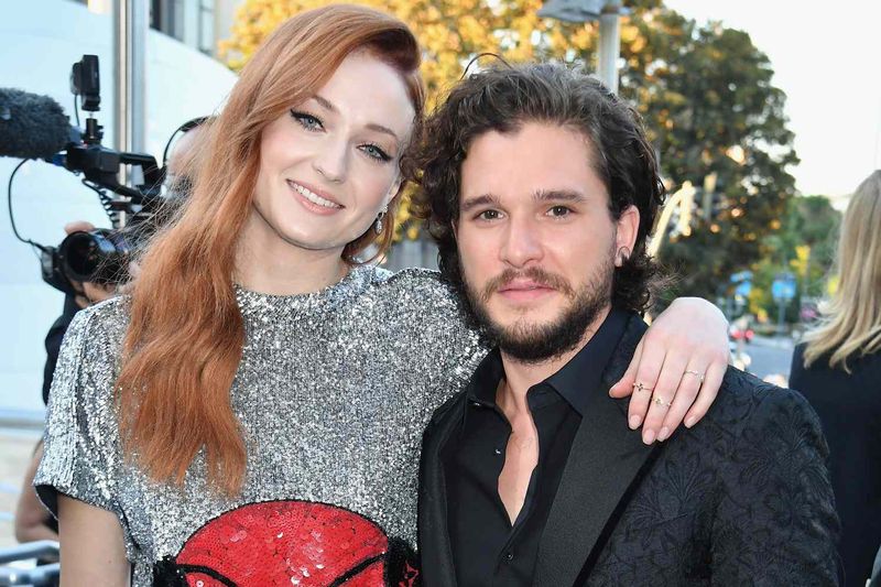 Sophie Turner and Kit Harington: When Siblings Have to Kiss