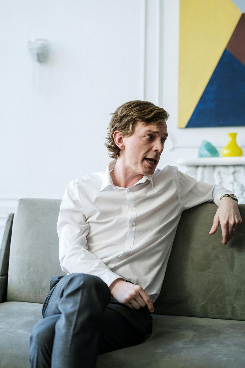 Talking Fast or Pausing a Lot