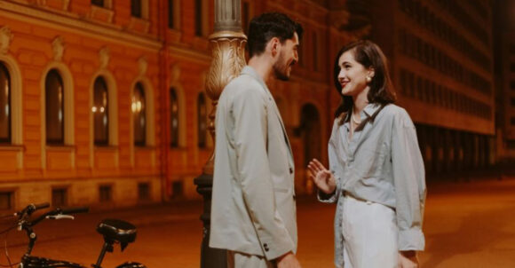 Think It’s a Turn-Off? These 12 Male Behaviors Often Win Women Over