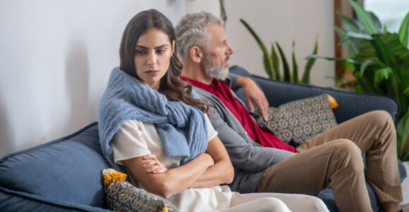 Every Young Woman Should Understand These 10 Things Before Loving an Older Man