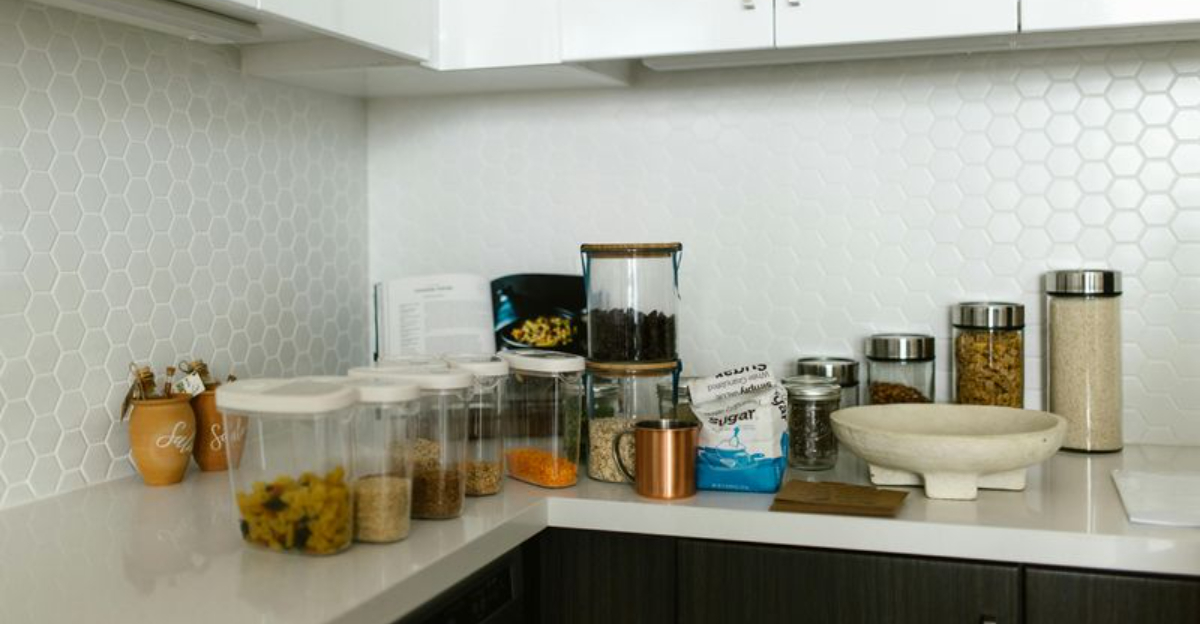 People With Exceptionally Tidy Homes Usually Get Rid of These 10 Things First