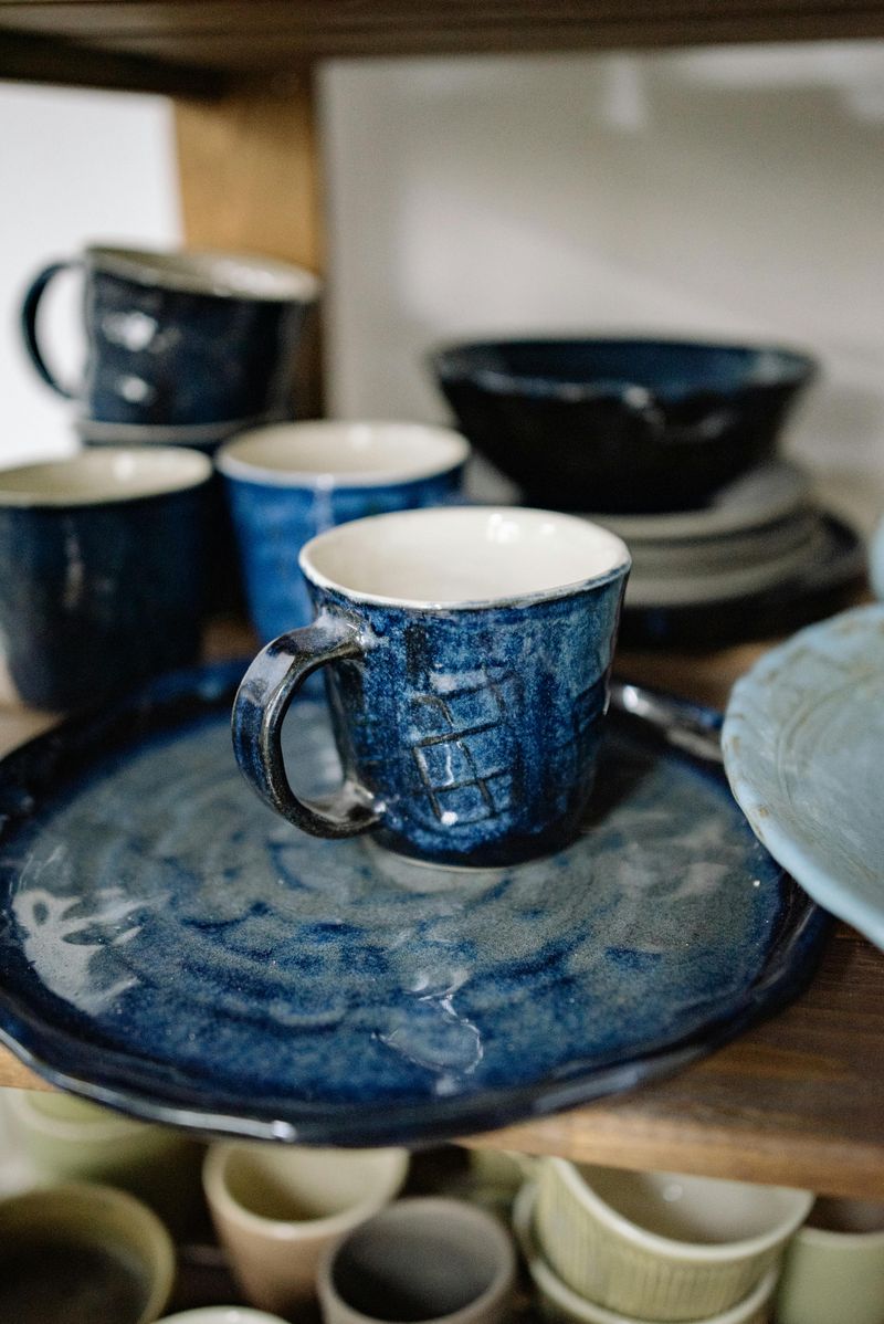 Dishware