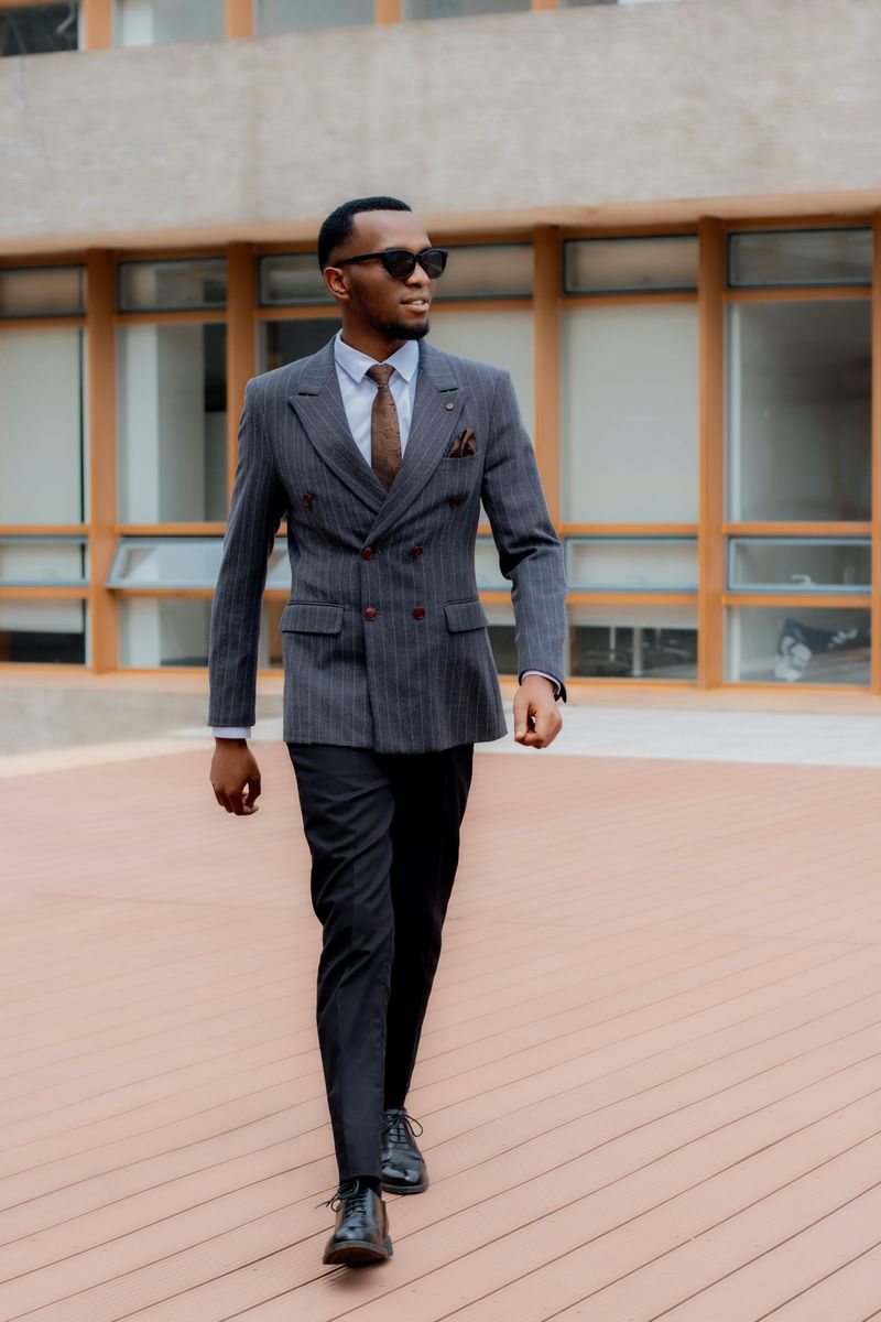 Dressing Without Confidence or Intentionality