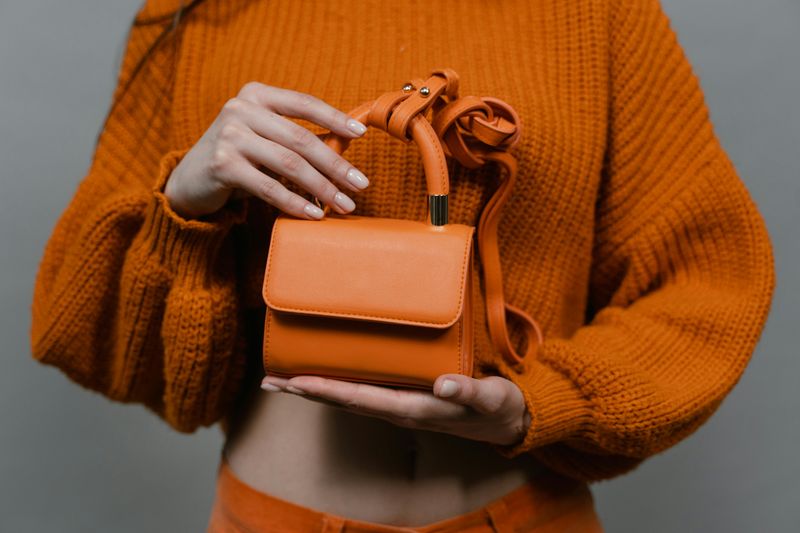 Keep Handbags Proportional