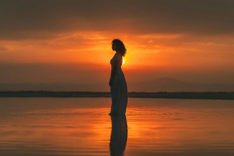 Not Everything Meaningful Can Be Explained With Words
