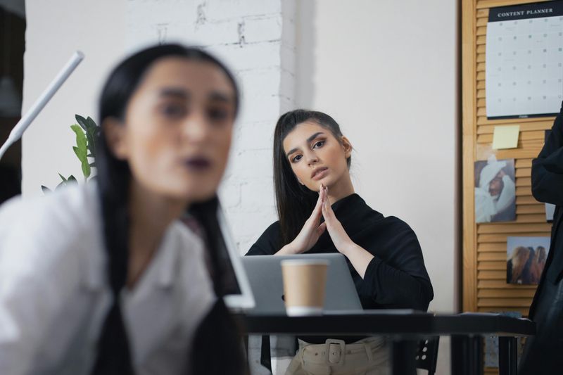 Seeing Other Women Receive More Attention or Praise
