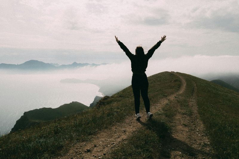 Seeing Others Succeed Without Needing Validation