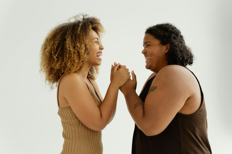She Lifts Other Women Up Instead of Competing