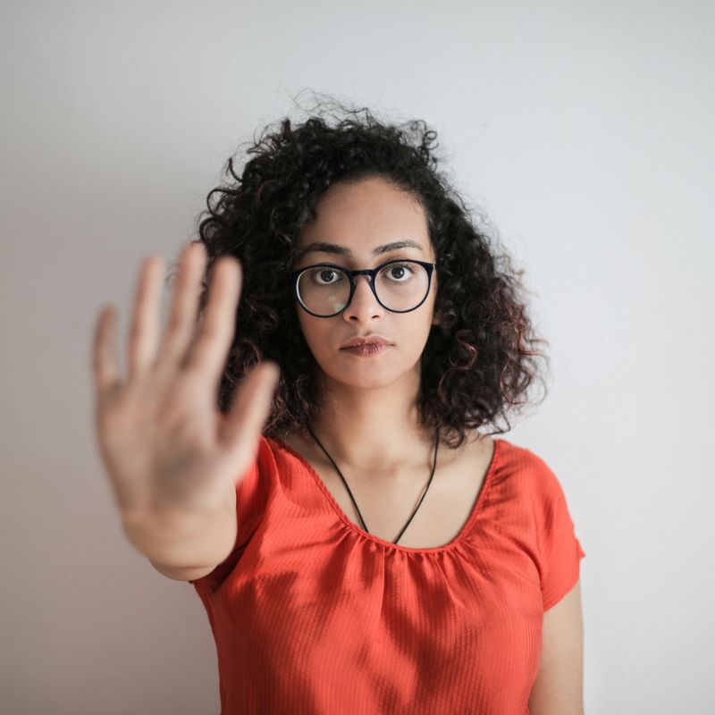She Sets Healthy Boundaries Without Guilt
