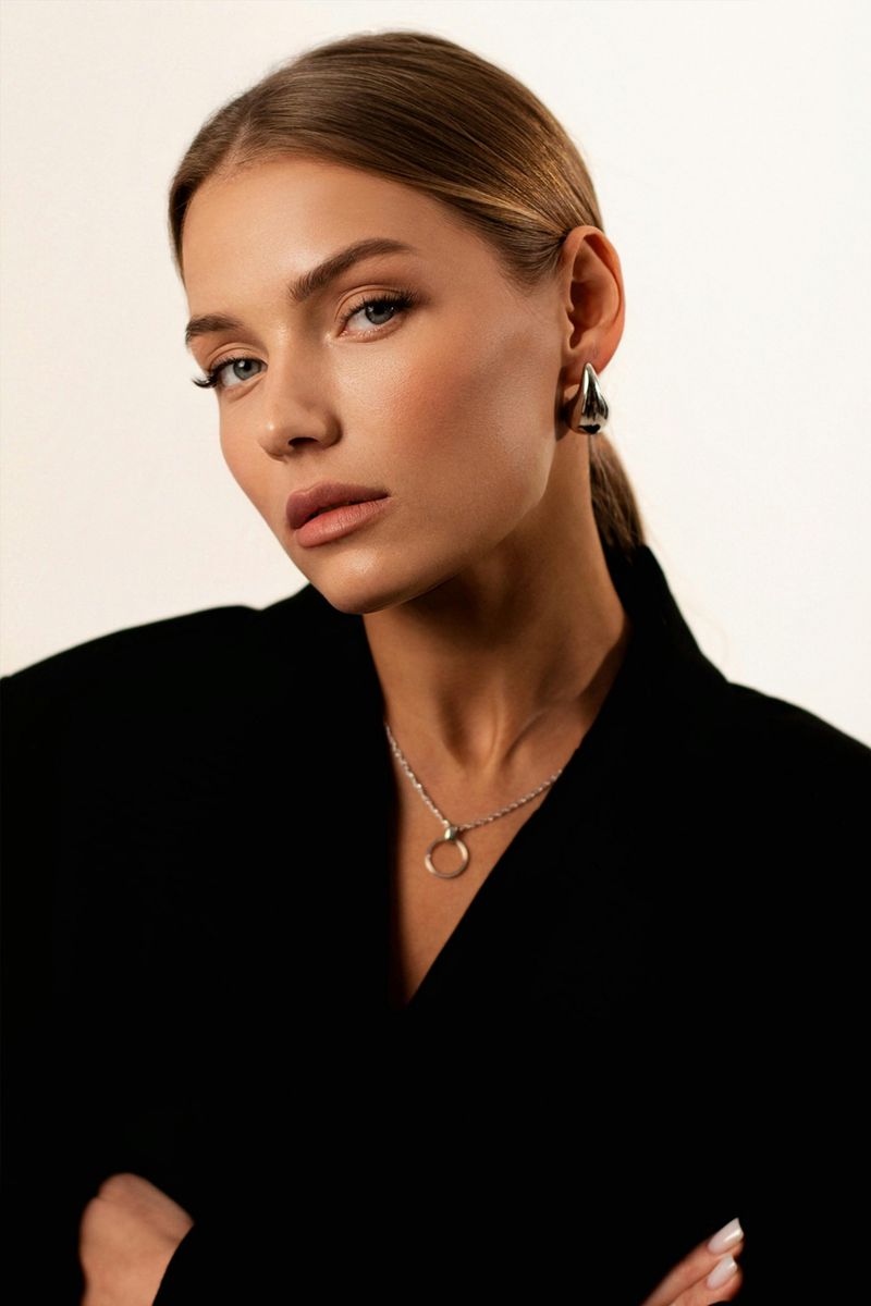Timeless Accessory Choices