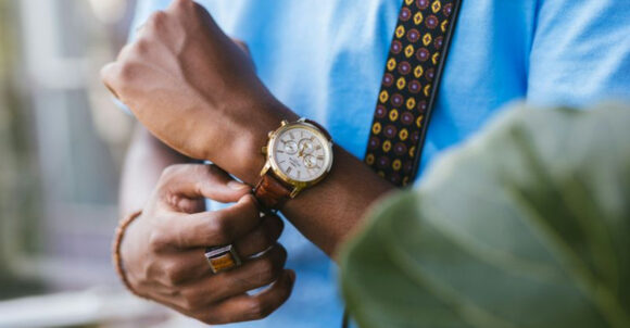 11 Formal Fashion Mistakes That Can Cost You Credibility at Work
