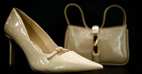 9 Ways to Match Your Bag and Shoes Without Looking Outdated