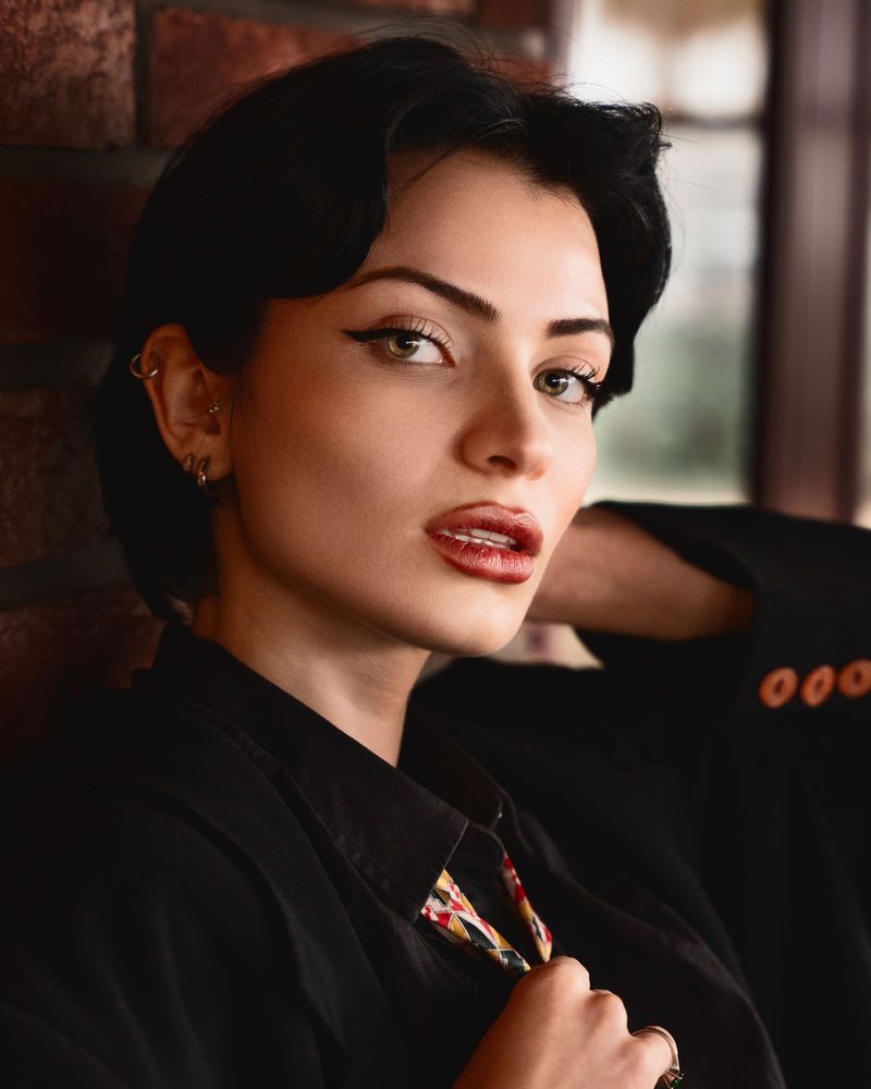 Black Hair: Confident and Mysterious
