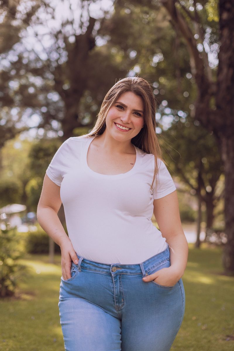 Dating a Plus-Size Woman Means She Is Insecure About Her Body