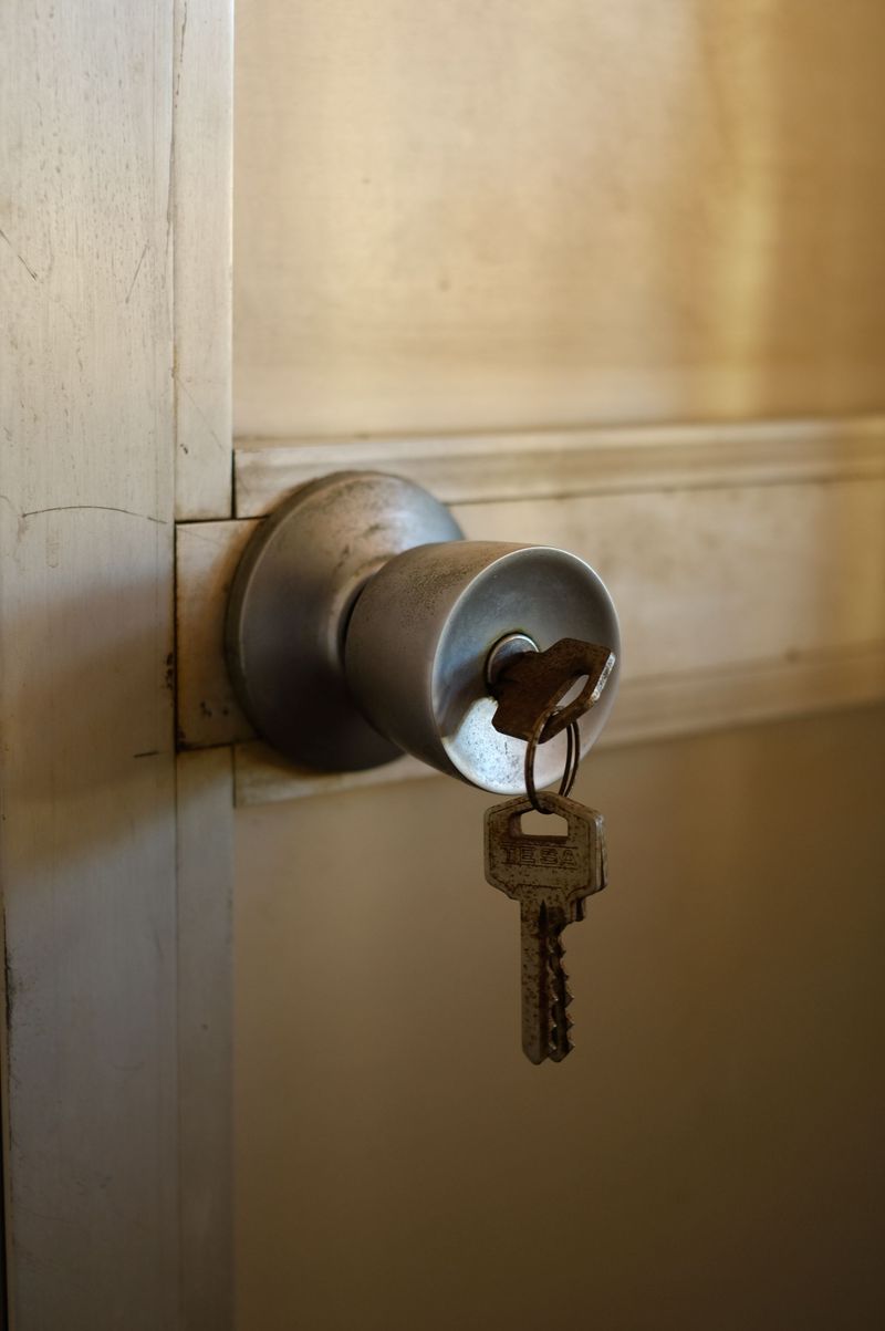 Leaving Doors and Windows Unlocked Is a Huge Risk