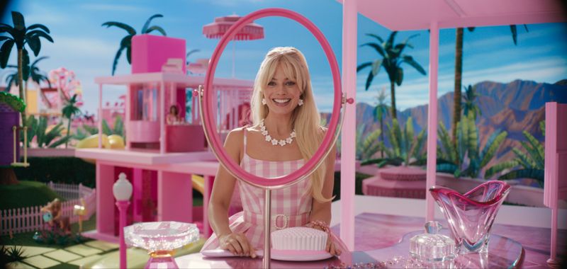 Margot Robbie's Blonde Waves — Barbie (2023)