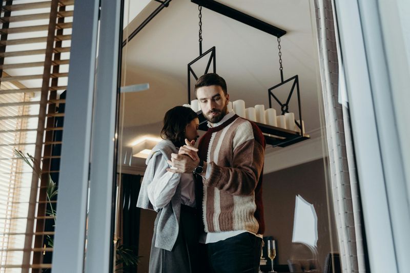 Men Don't Notice the Little Things