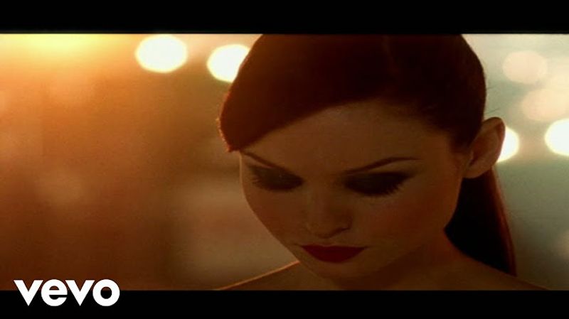 Murder on the Dancefloor - Sophie Ellis-Bextor (2001)