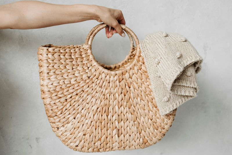 Open-Weave Raffia Tote