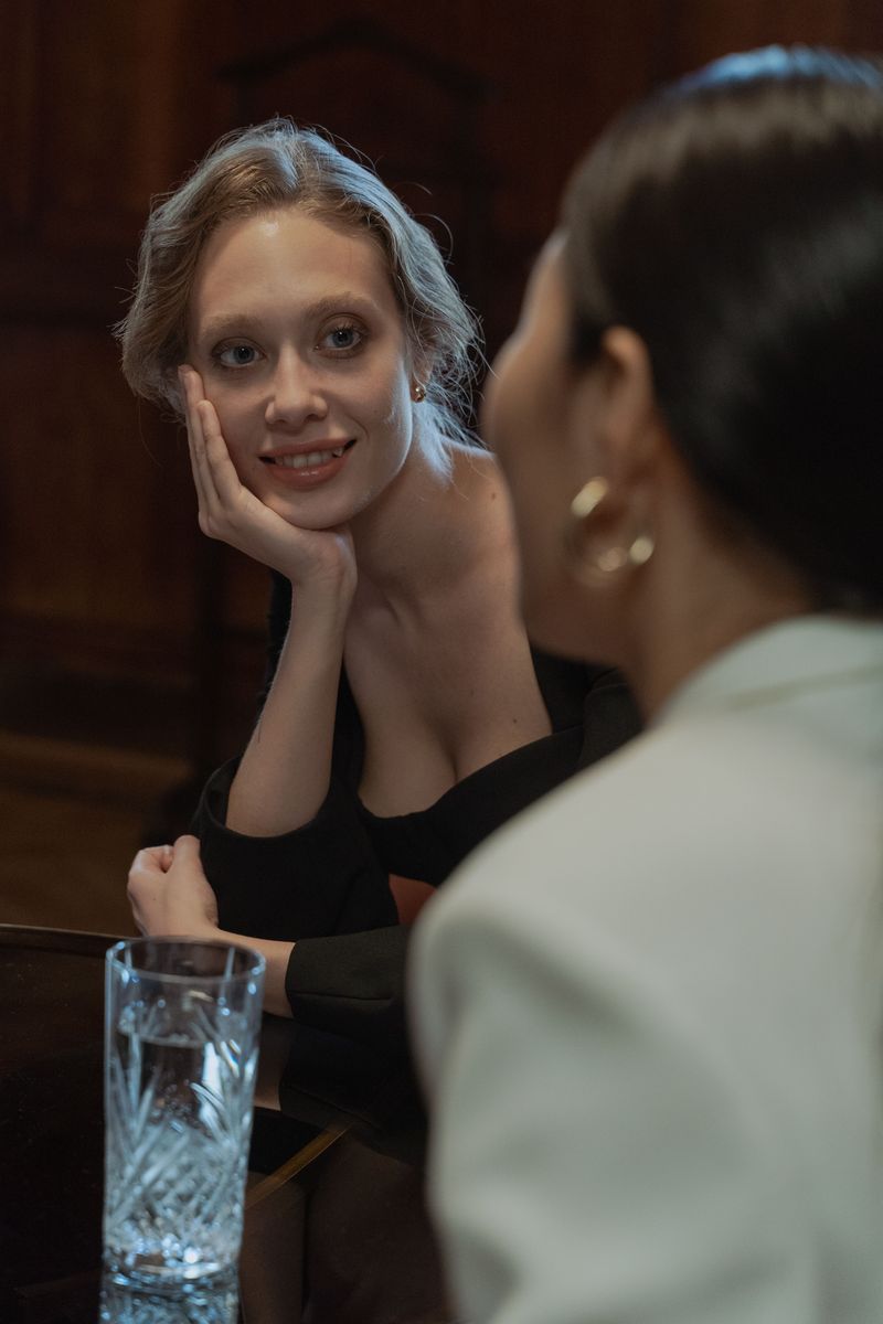 The Art of Thoughtful Eye Contact