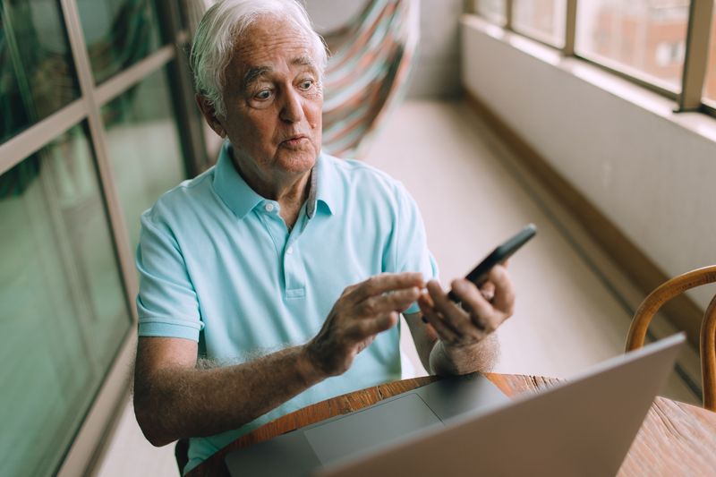 Using One Finger to Type on a Smartphone