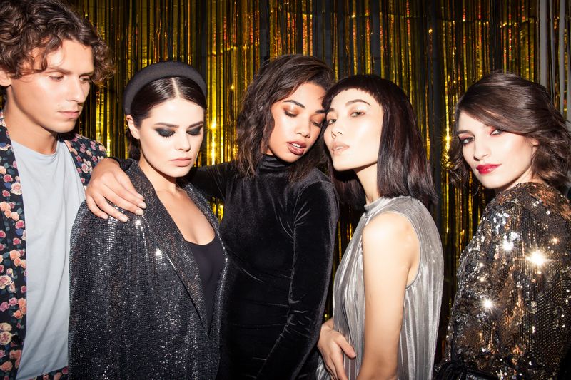 Your Social Circle Always Looks Impressive