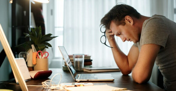 11 Surprising Ways Men Process Their Emotions That Confuse Many Women