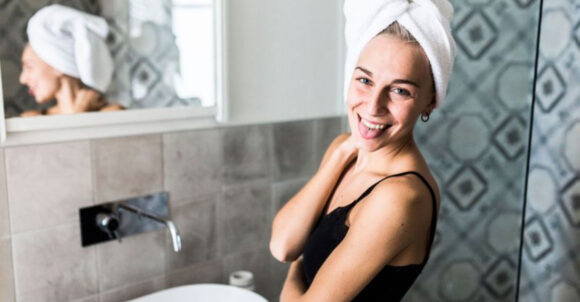 When No One Else Is Around, Women May Do These 14 Things