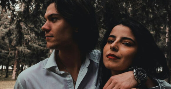 16 Ways Men Show They Don’t Care—Without Saying a Word
