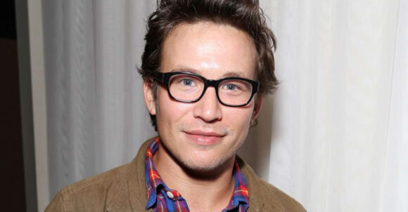 22 Heartthrobs From the ’90s Who Have Stepped Away From the Spotlight