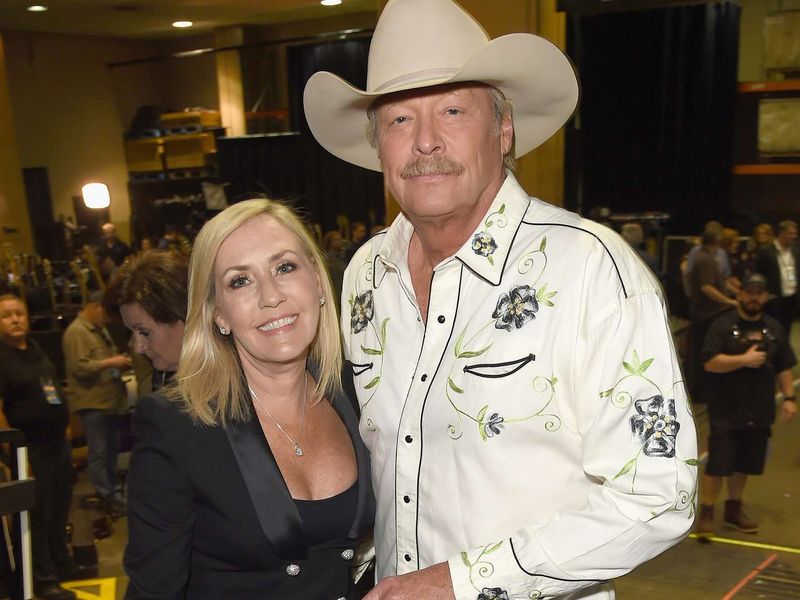Alan Jackson and Denise Jackson