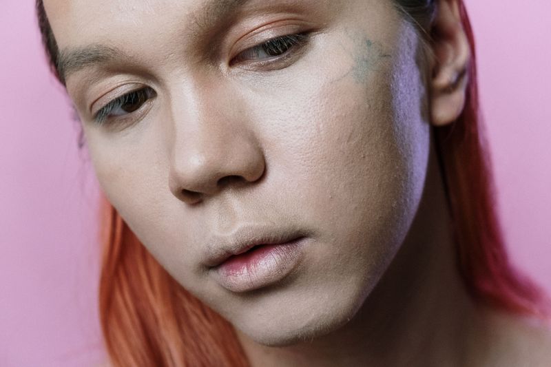 Bright White Concealer Lips (Concealer Lips Trend)