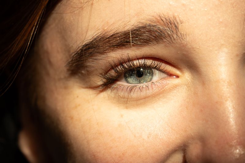 Long, Defined Eyelashes