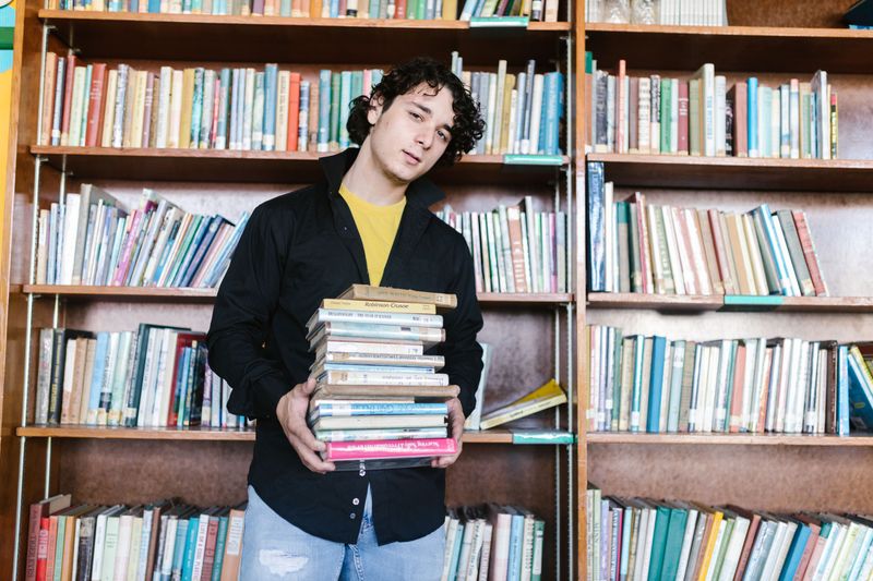 Reading Across Unrelated Subjects