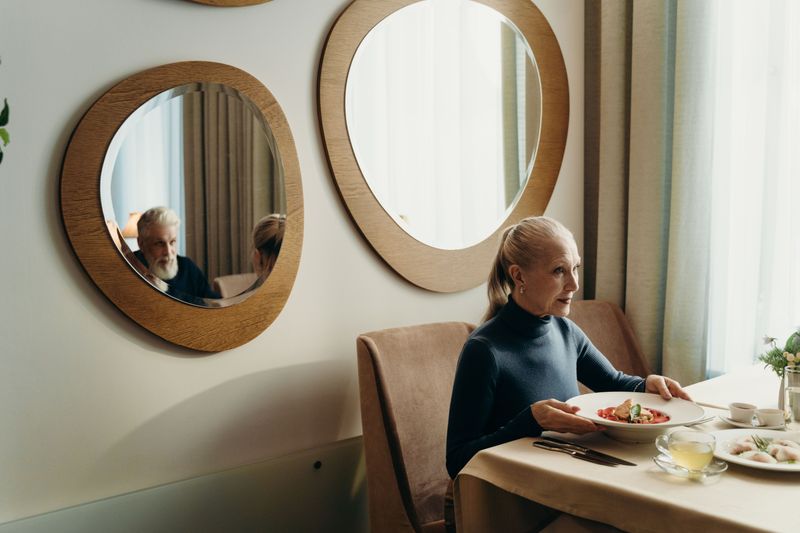 Sitting Down for Meals Without Distractions