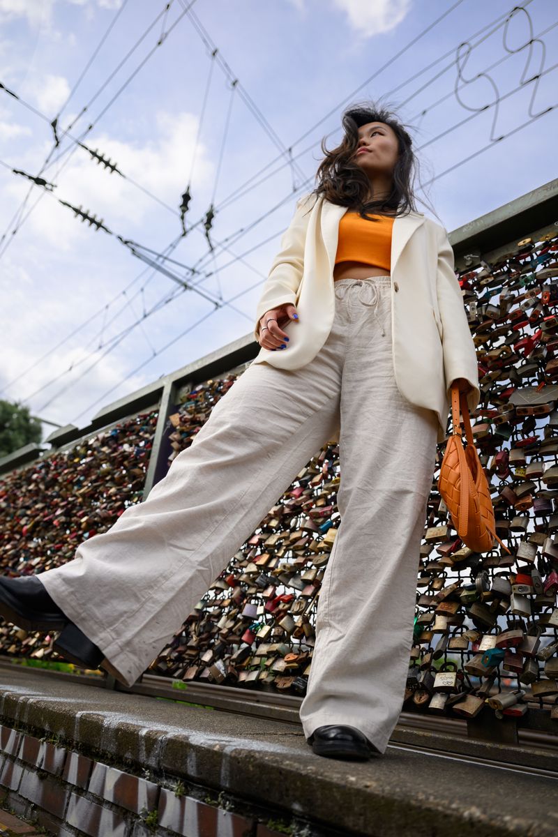 Tailored Wide-Leg Linen Trousers in a Neutral Shade