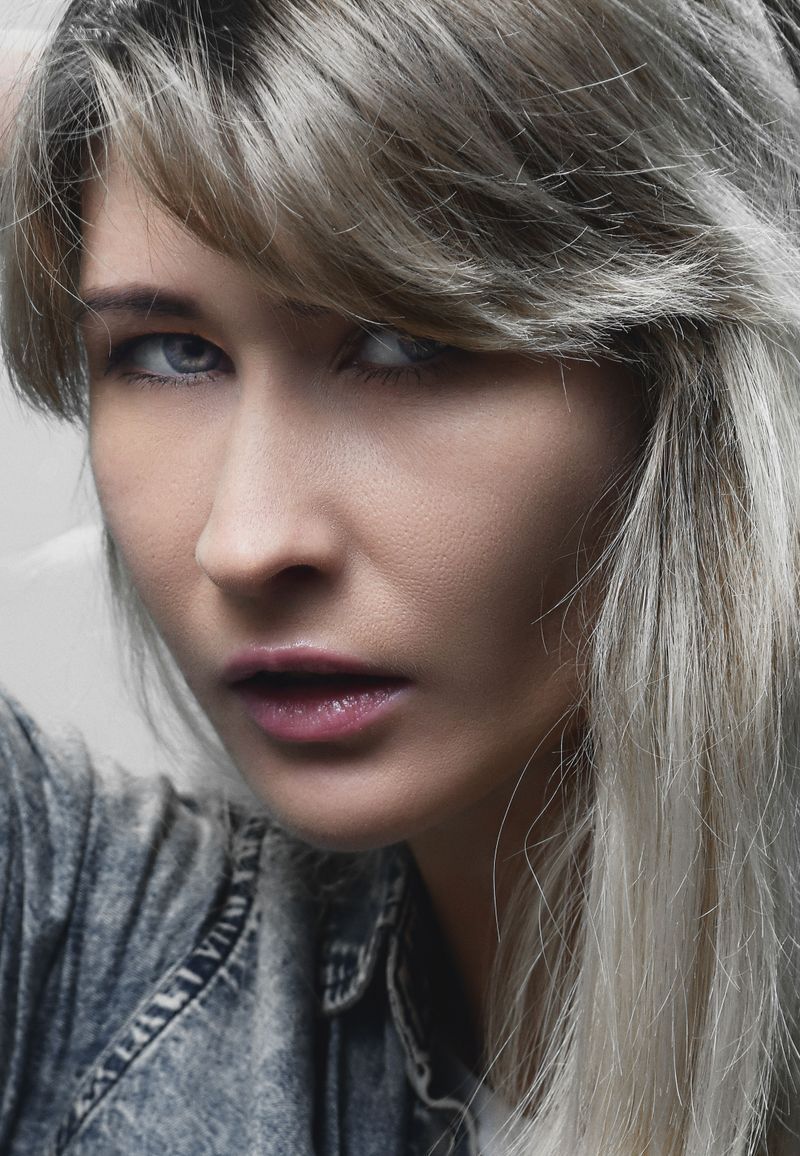 Use Shine-Enhancing Sprays and Leave-In Products