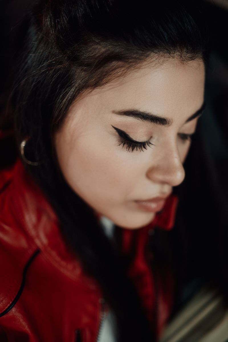 Using Thick Eyeliner
