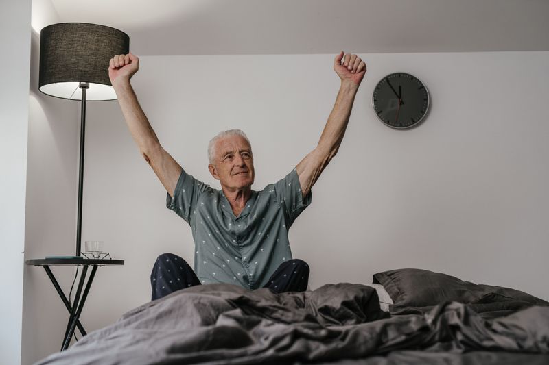 Waking Up Earlier Without an Alarm