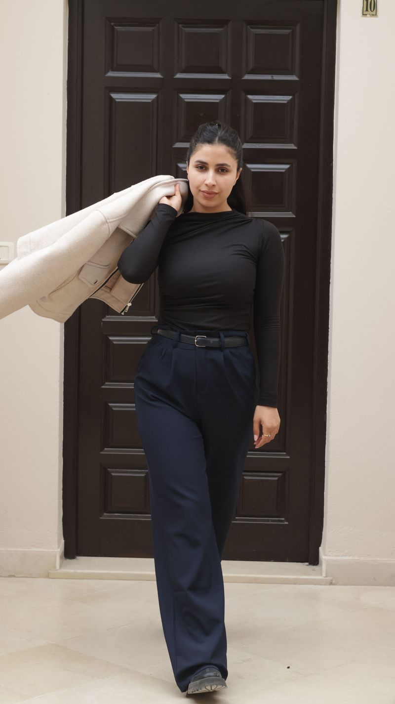 You Become More Confident in Simple Outfits