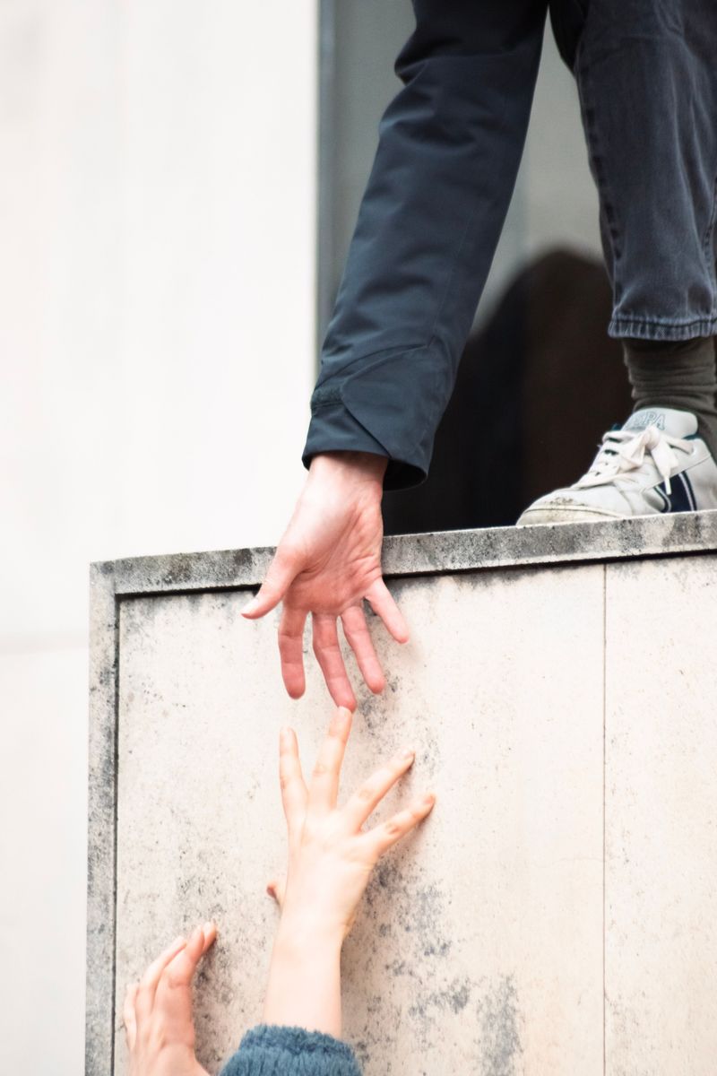 You Offer Help Before Someone Has to Ask for It