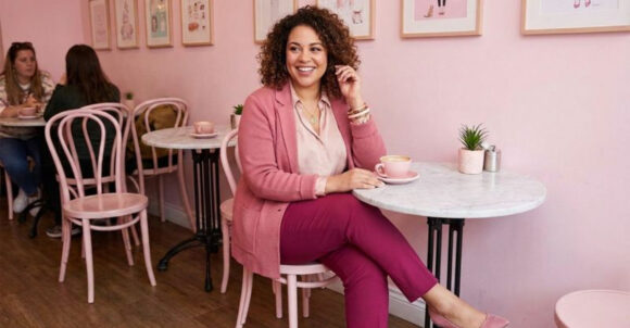 Break Free From Black With These 14 Date Night Outfits for Curvy Women